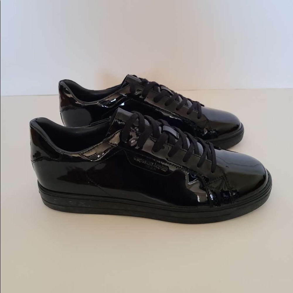 *SOLD*   Micheal Kors Shoes